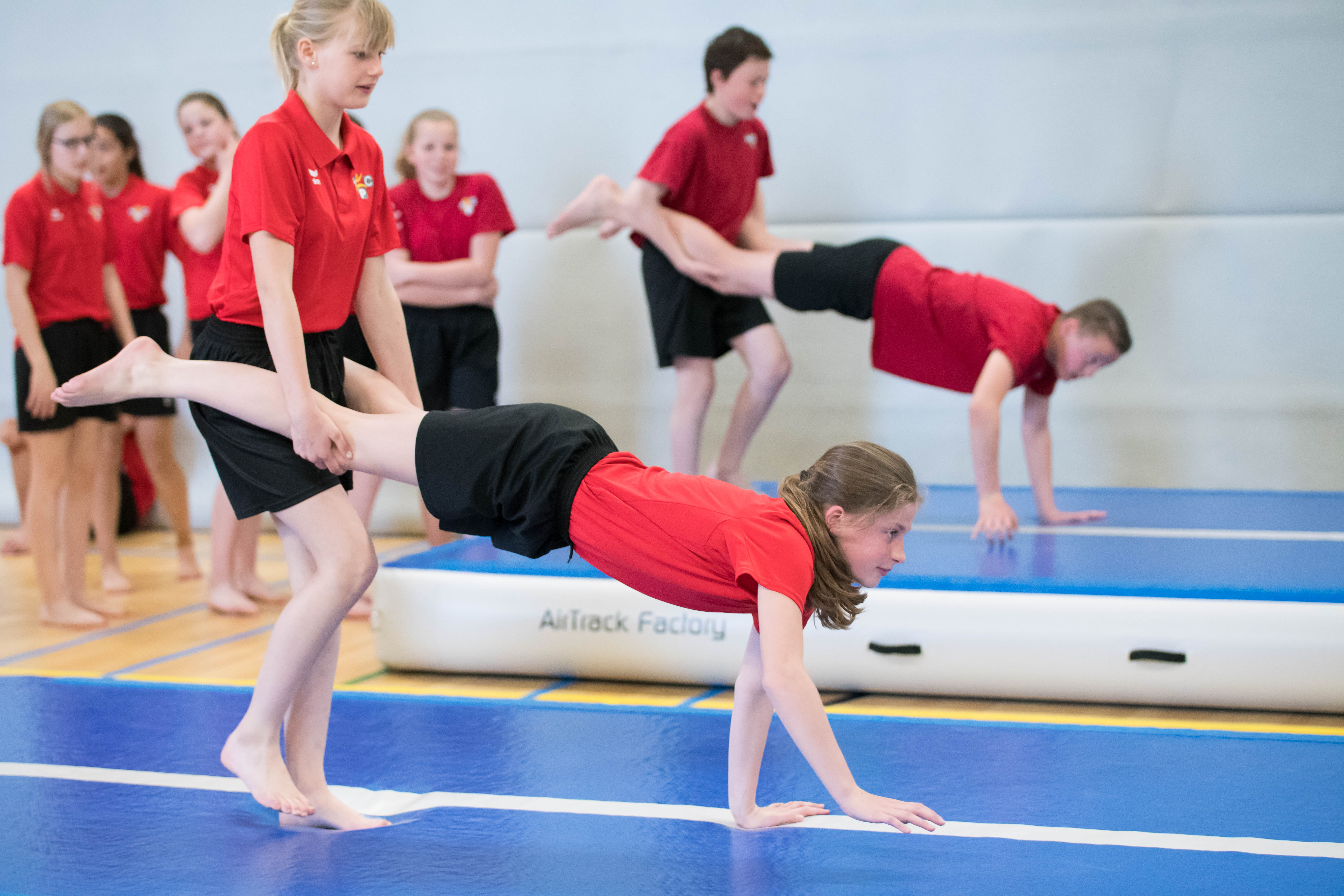 AirTrack-Schoolsports-Warming-up