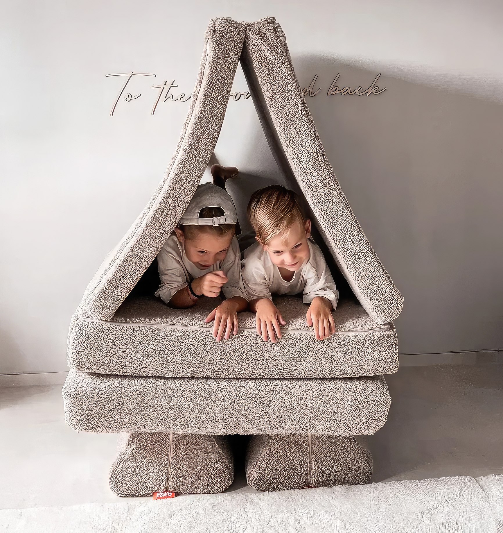 funzy-productphoto-spielsofa-teddy-mood-teddyhasenluss-2_00233954-83b9-4f14-903d-104e119bd346-gigapixel-standard-scale-2_00x