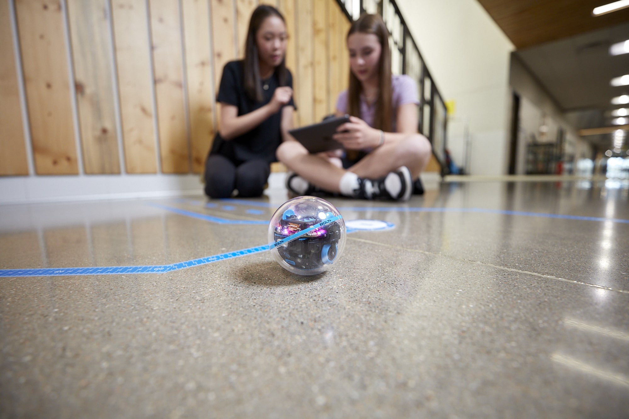 114391_sphero_bolt__robot_09-min1